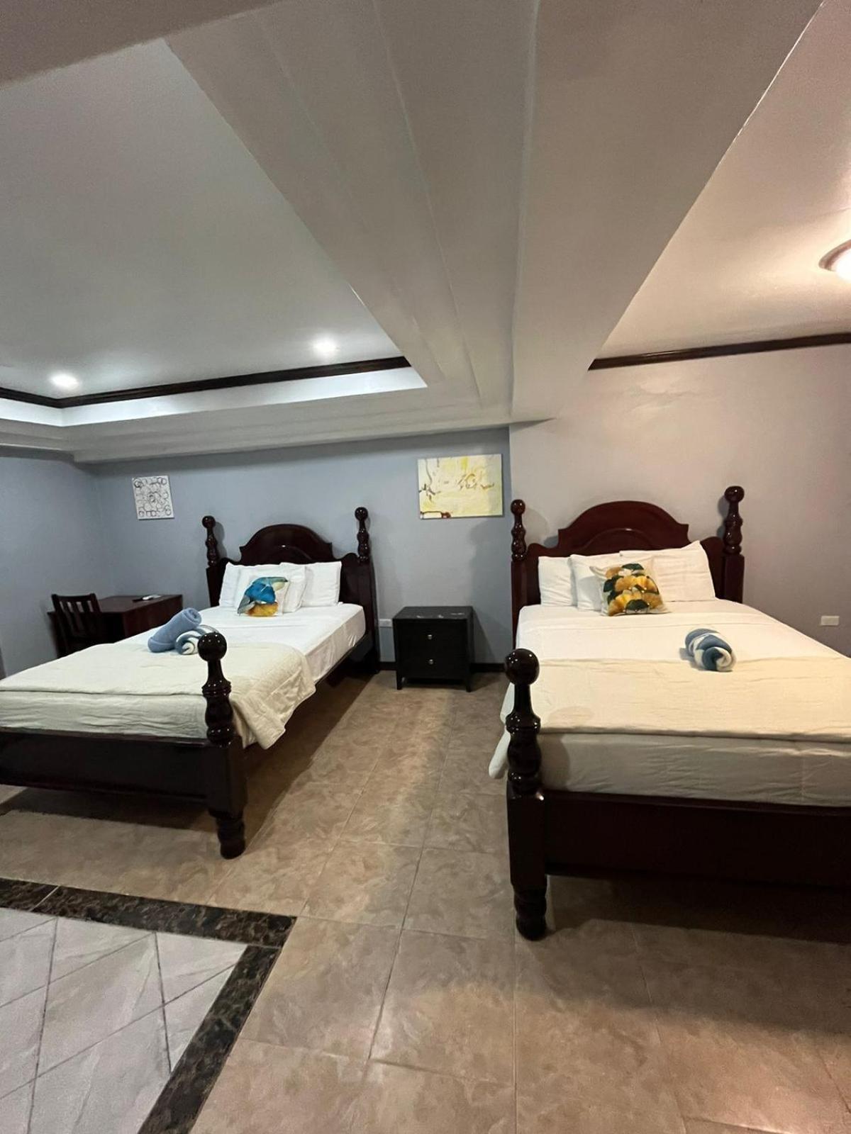 Seaside Chateau Resort Belize City Extérieur photo