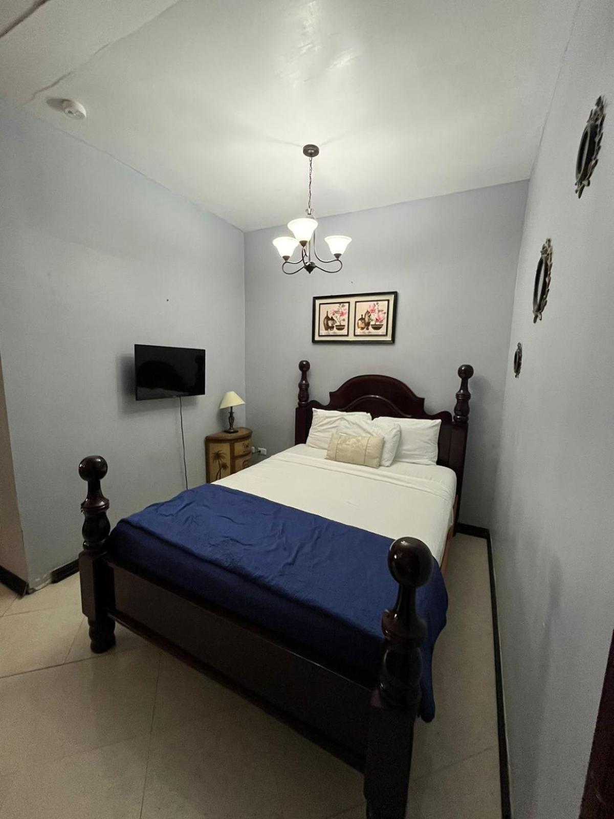Seaside Chateau Resort Belize City Extérieur photo