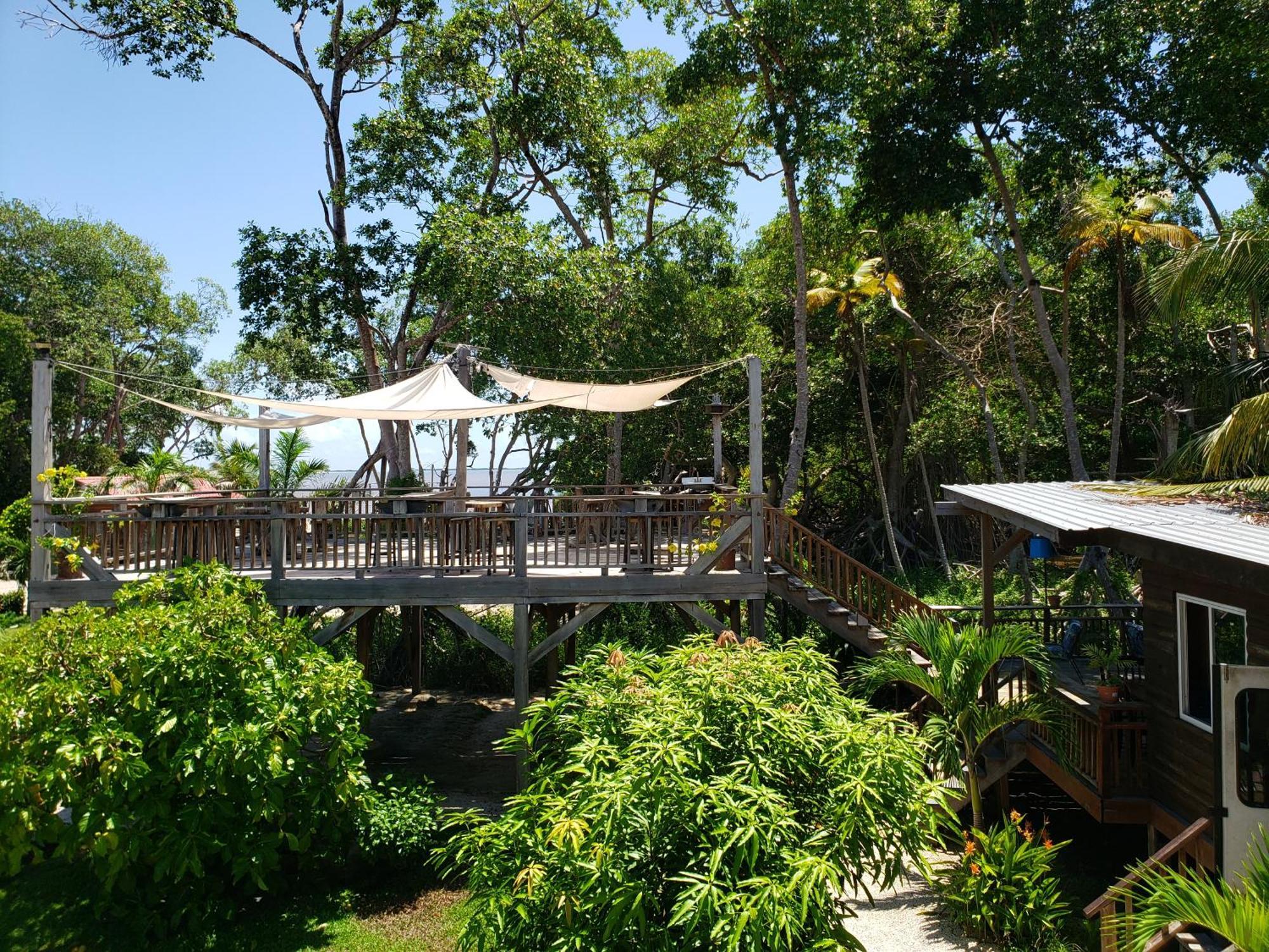 Seaside Chateau Resort Belize City Extérieur photo